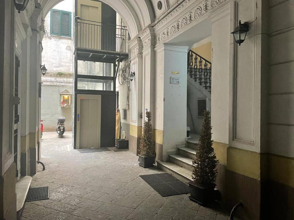 Napoli Central Nest Bed & Breakfast エクステリア 写真