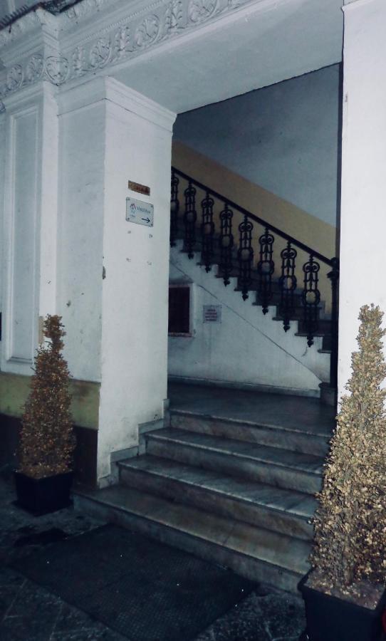 Napoli Central Nest Bed & Breakfast エクステリア 写真
