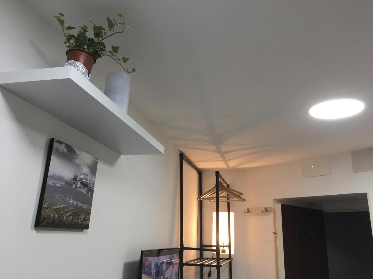 Napoli Central Nest Bed & Breakfast エクステリア 写真